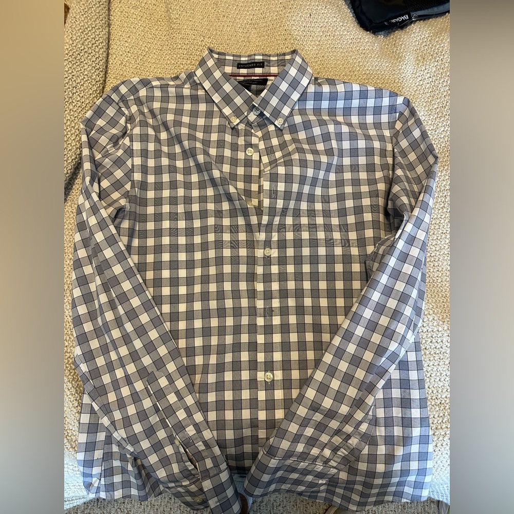 Men’s Banana Republic checkered button down